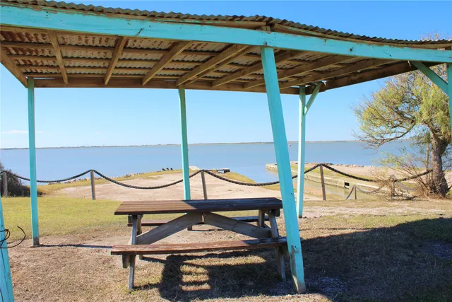 a view of a lake and outdoor space