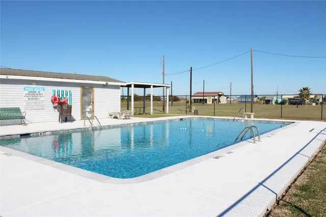 $237,000 | 223 Baracuda Drive, Palacios, TX 77465