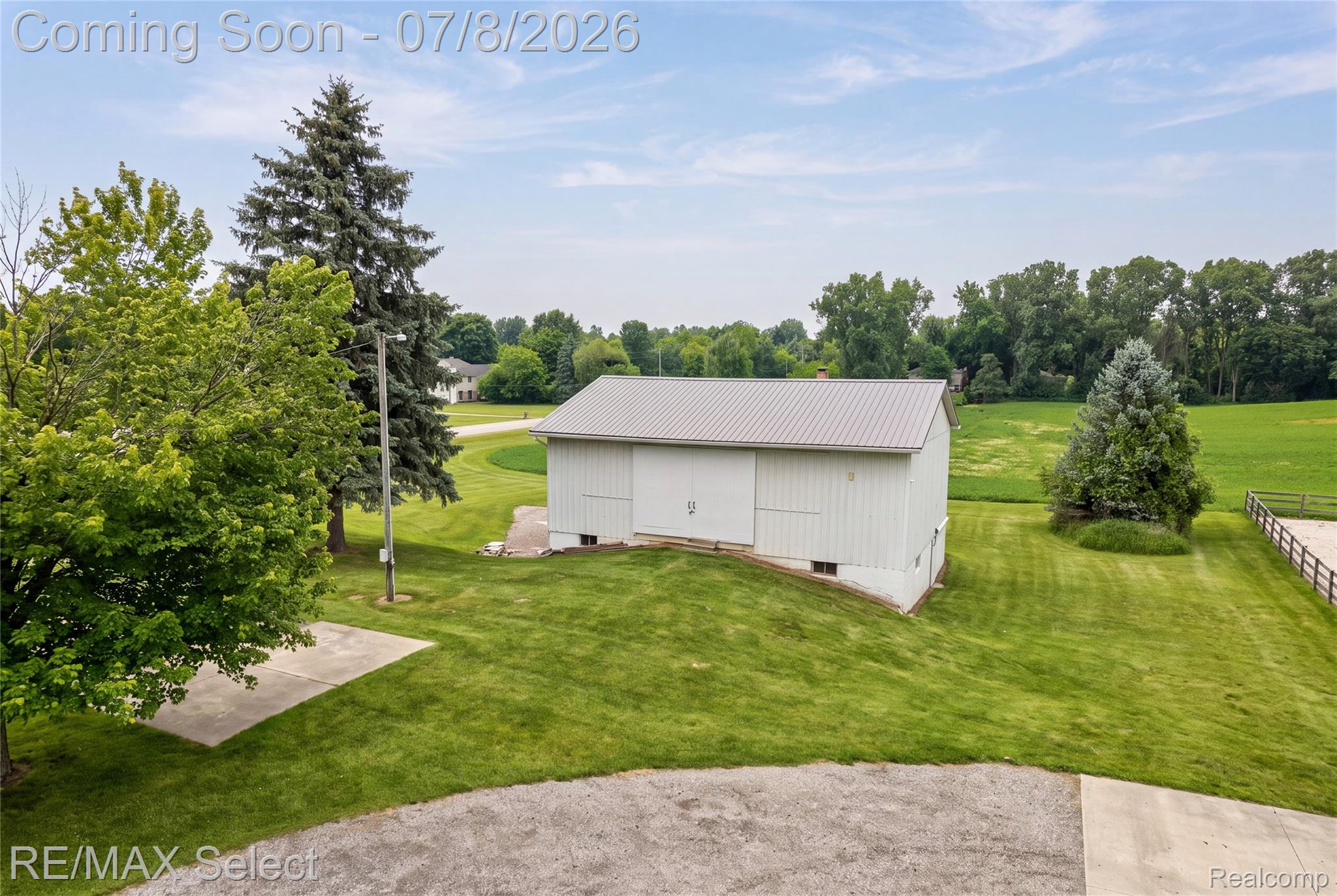 11025 Davison Road Davison, MI 48423 - Photo 15 of 75 11025 Davison Road 030.JPG