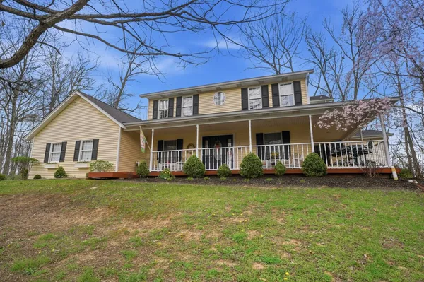 $699,900 | 1033 Pucksinwah Point Drive, West Harrison, IN 47060
