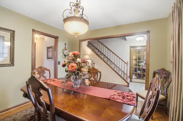 $699,900 | 1033 Pucksinwah Point Drive, West Harrison, IN 47060