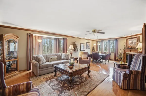 $699,900 | 1033 Pucksinwah Point Drive, West Harrison, IN 47060