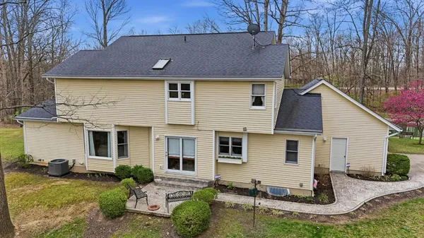 $699,900 | 1033 Pucksinwah Point Drive, West Harrison, IN 47060
