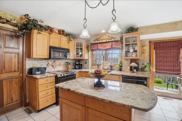 $699,900 | 1033 Pucksinwah Point Drive, West Harrison, IN 47060