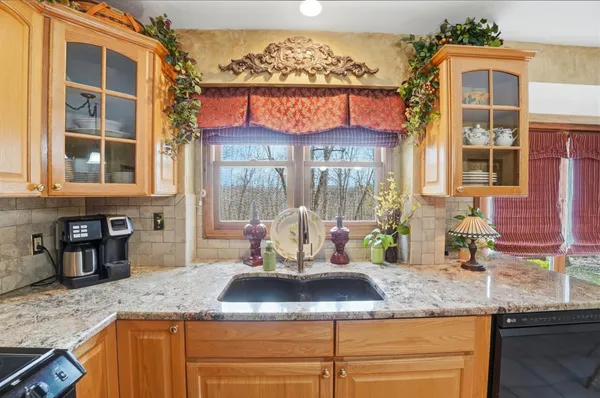 $699,900 | 1033 Pucksinwah Point Drive, West Harrison, IN 47060