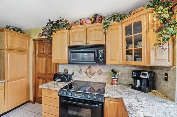 $699,900 | 1033 Pucksinwah Point Drive, West Harrison, IN 47060