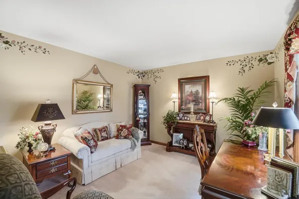 $699,900 | 1033 Pucksinwah Point Drive, West Harrison, IN 47060