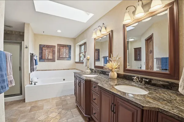 $699,900 | 1033 Pucksinwah Point Drive, West Harrison, IN 47060