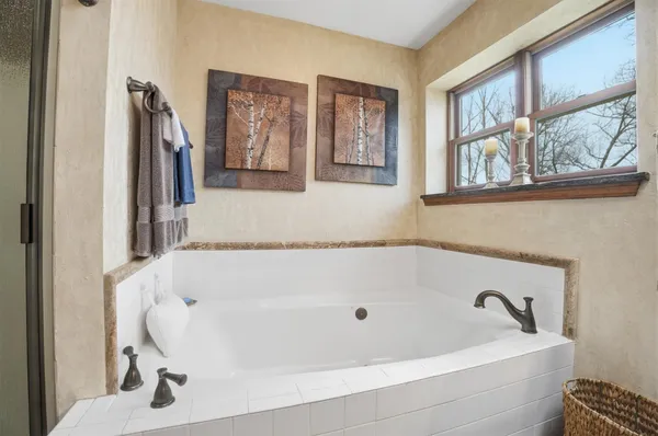 $699,900 | 1033 Pucksinwah Point Drive, West Harrison, IN 47060