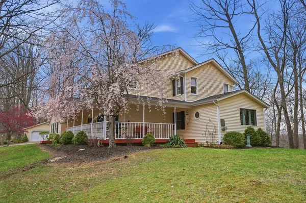 $699,900 | 1033 Pucksinwah Point Drive, West Harrison, IN 47060
