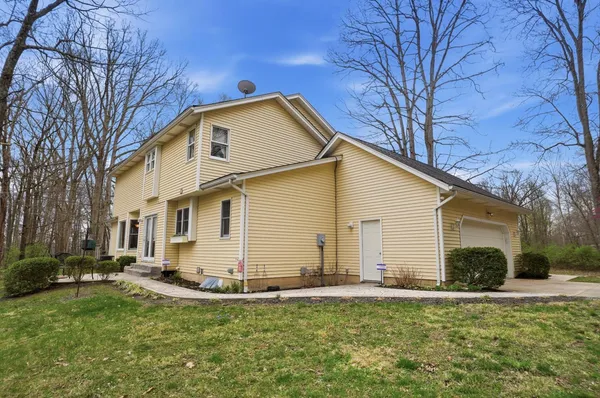 $699,900 | 1033 Pucksinwah Point Drive, West Harrison, IN 47060