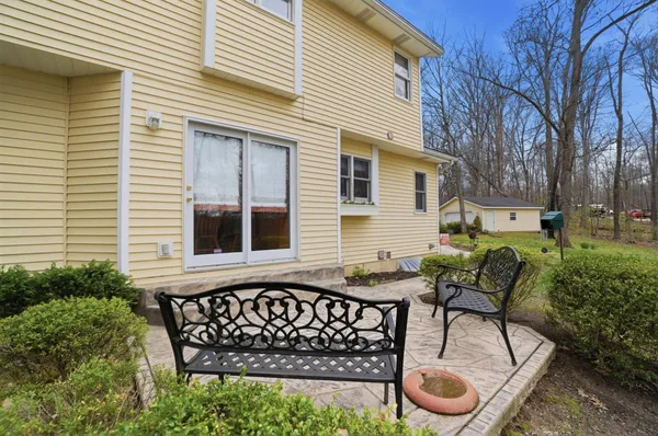$699,900 | 1033 Pucksinwah Point Drive, West Harrison, IN 47060