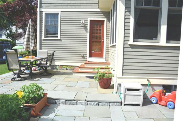 61 Tanglewood Road, Unit 61 Newton, MA 02459 - Photo 10 of 11