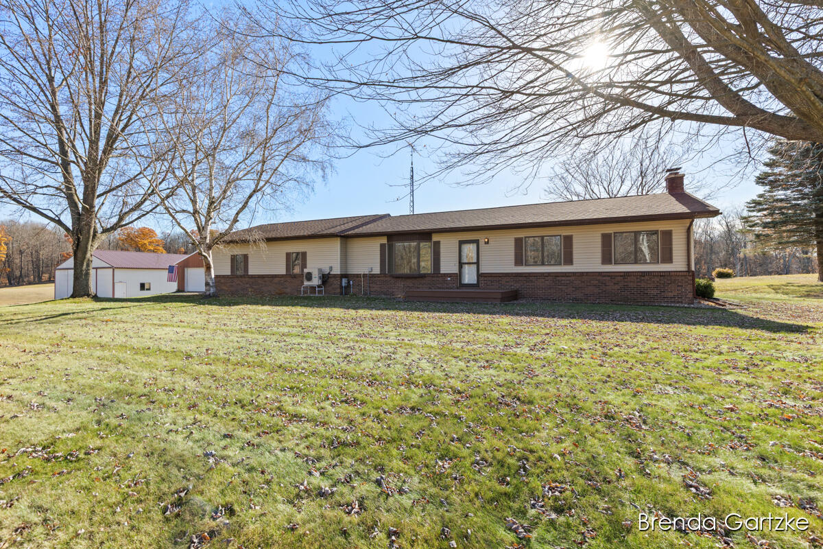 7480 East 5 Mile Road White Cloud, MI 49349 - Photo 2 of 44 IMG_1000