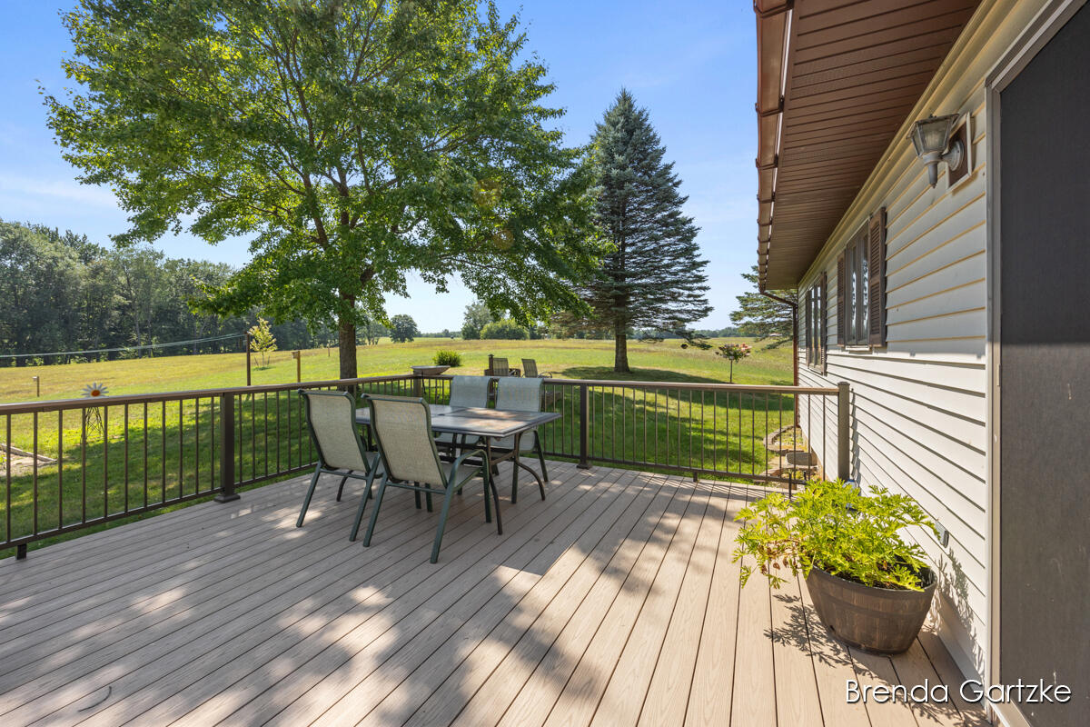 7480 East 5 Mile Road White Cloud, MI 49349 - Photo 26 of 44 IMG_1034