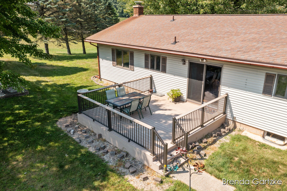 7480 East 5 Mile Road White Cloud, MI 49349 - Photo 3 of 44 IMG_1046