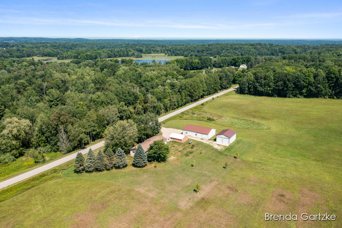 7480 East 5 Mile Road White Cloud, MI 49349 - Photo 43 of 44 IMG_1050