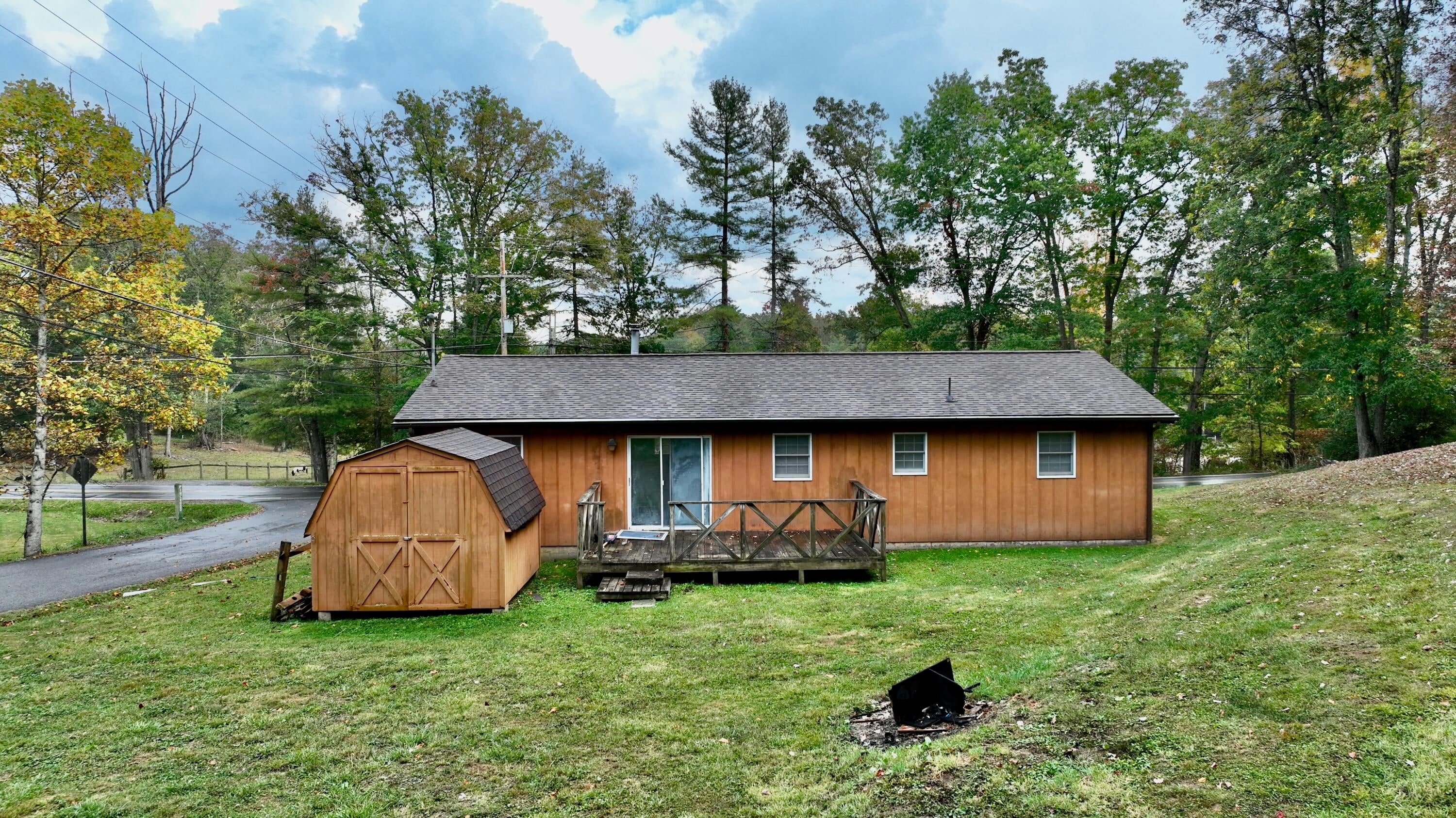 597 Pluto Road Shady Spring, WV 25918 - Photo 4 of 18 Gallery Image 4