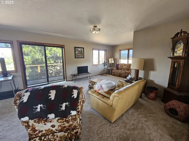 $1,125,000 | 1014 Roe Drive, Goldendale, WA 98620