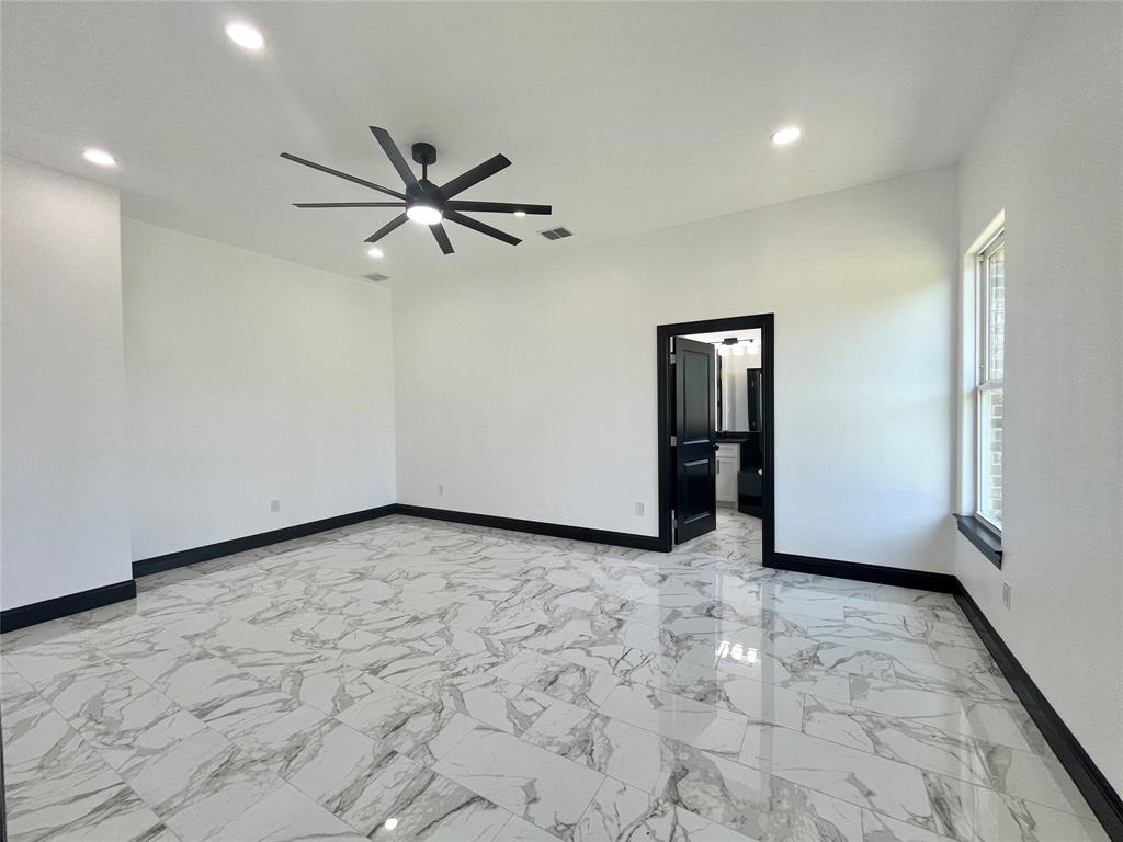127 Valley Meadows Drive Springtown, TX 76082 - Photo 12 of 32