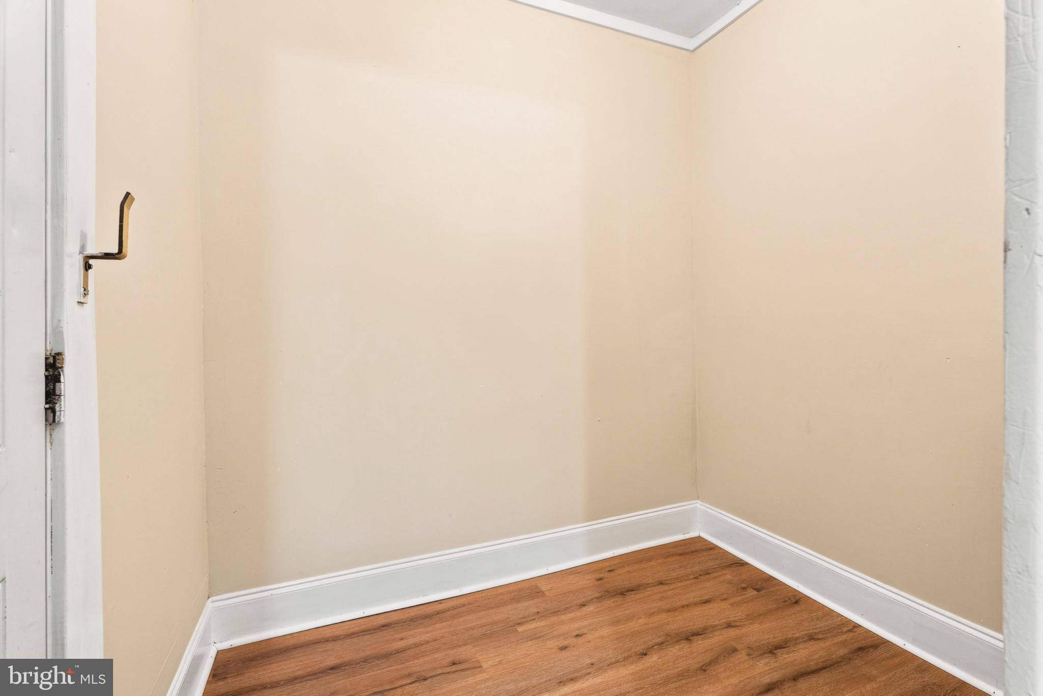 730 Linnard Street Baltimore, MD 21229 - Photo 13 of 31 Versatile pantry off kitchen