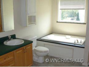 1872 North Rugby Road Hendersonville, NC 28791 - Photo 5 of 12 Gallery Image 5