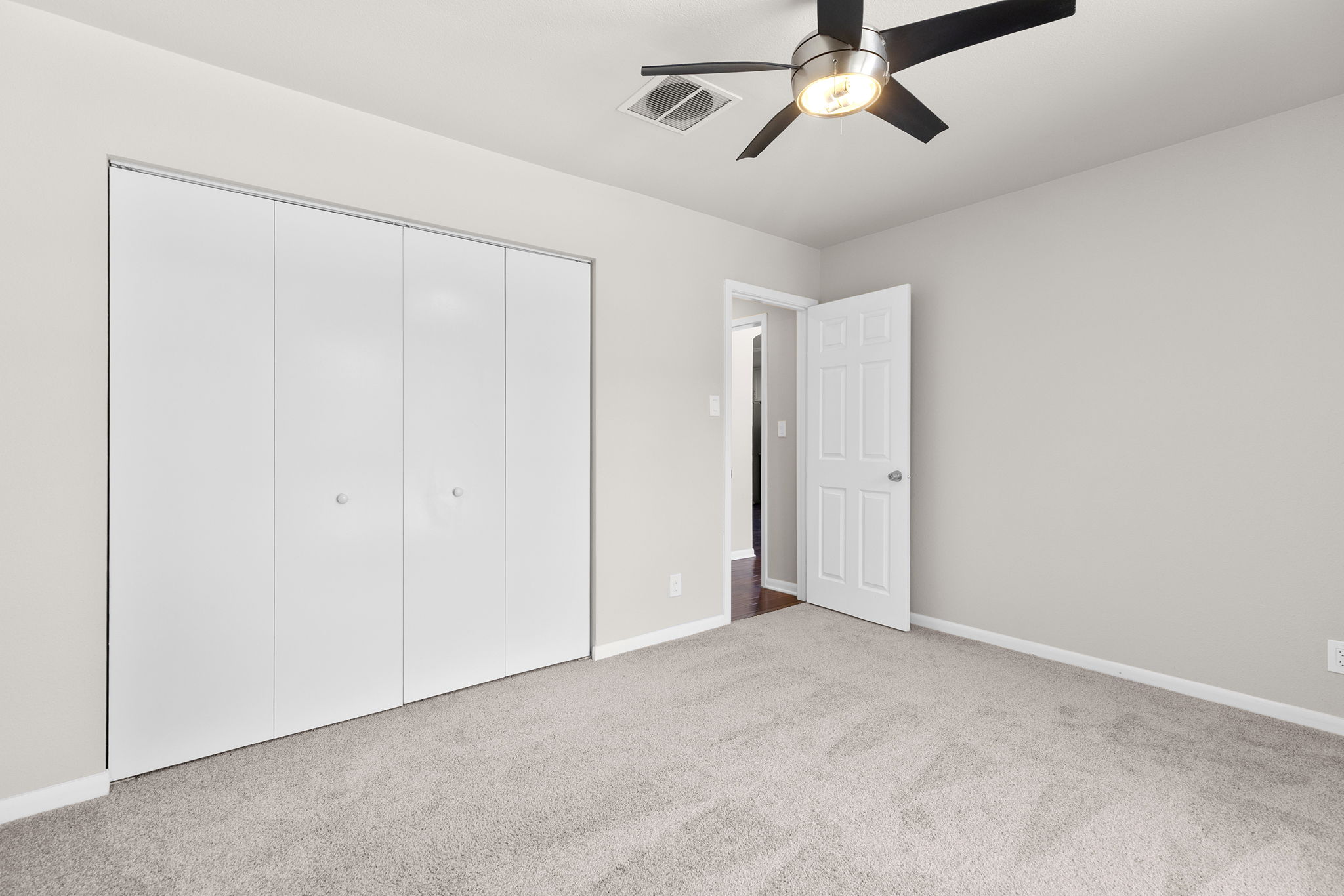 501 Arbor Lane Austin, TX 78745 - Photo 8 of 29