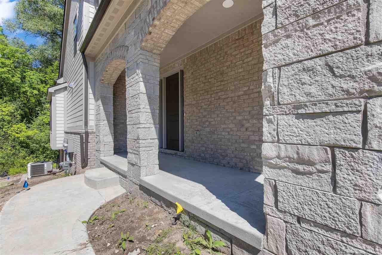 3837 Albatross Court, Unit 28/14 Rochester, MI 48309 - Photo 2 of 33