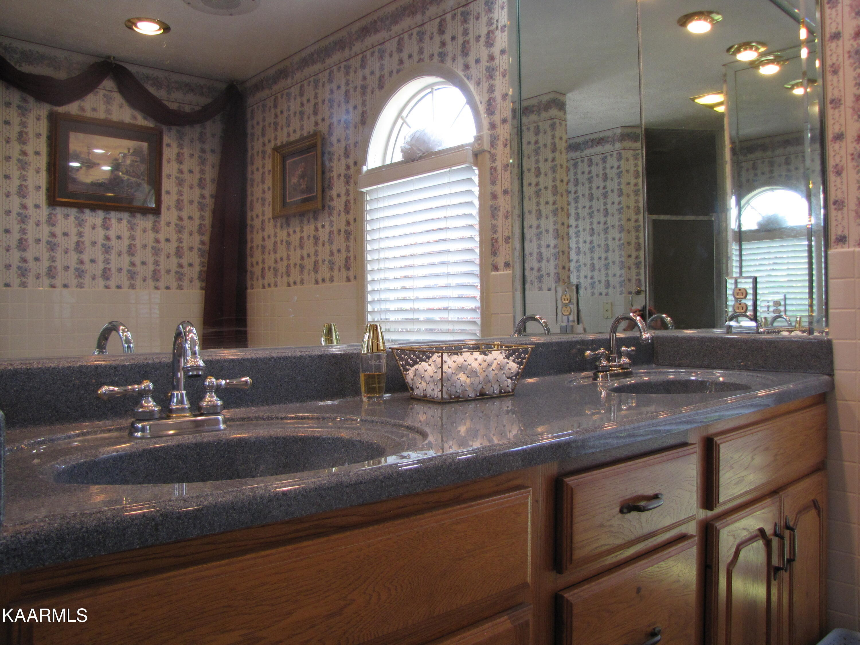 184 Crowder Road Madisonville, TN 37354 - Photo 21 of 60 IMG_1980