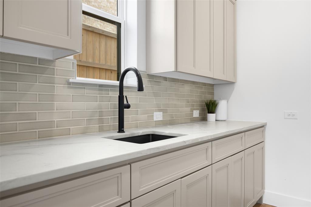 3753 Valley Ridge Road Dallas, TX 75220 - Photo 21 of 28