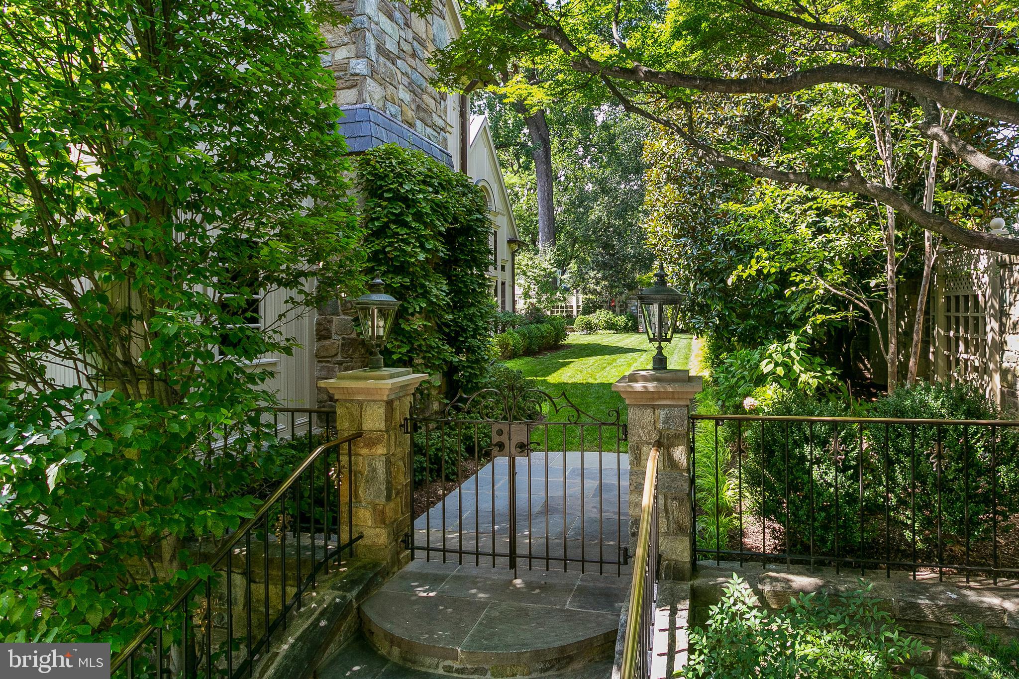 3005 45th Street Northwest Washington, DC 20016 - Photo 37 of 38 Grounds