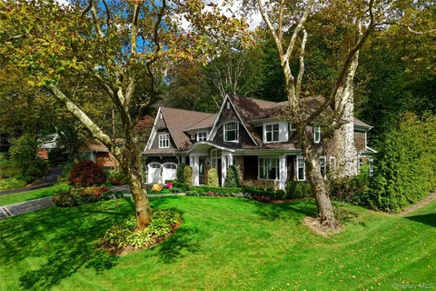 $4,800,000 | 35 Mimosa Drive, East Hills, NY 11576