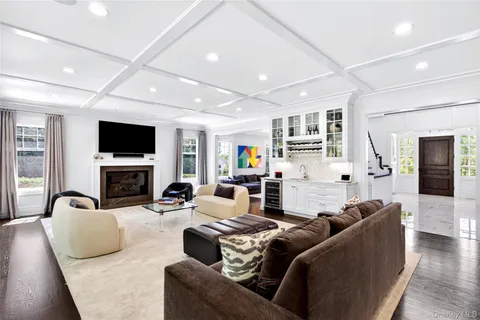 $4,800,000 | 35 Mimosa Drive, East Hills, NY 11576