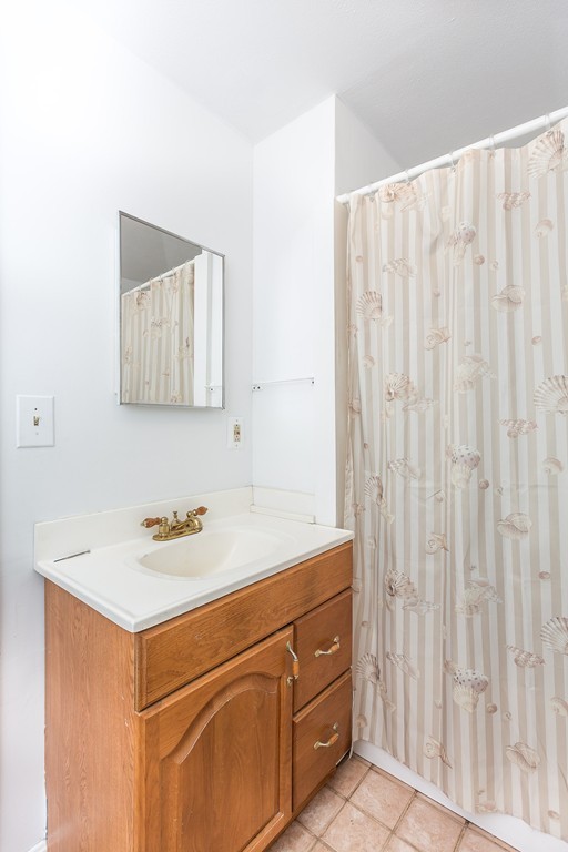 3 Middle Road Acushnet, MA 02743 - Photo 12 of 30 Gallery Image 12