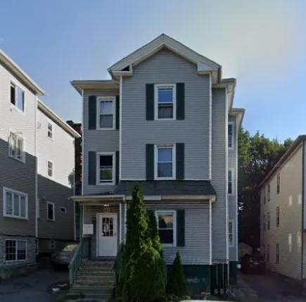 $2,100 | 142 Belmont Street, Unit 2, Worcester, MA 01605