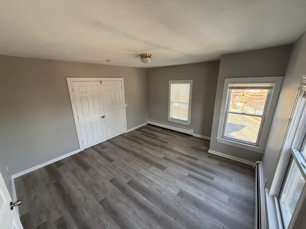 $2,100 | 142 Belmont Street, Unit 2, Worcester, MA 01605