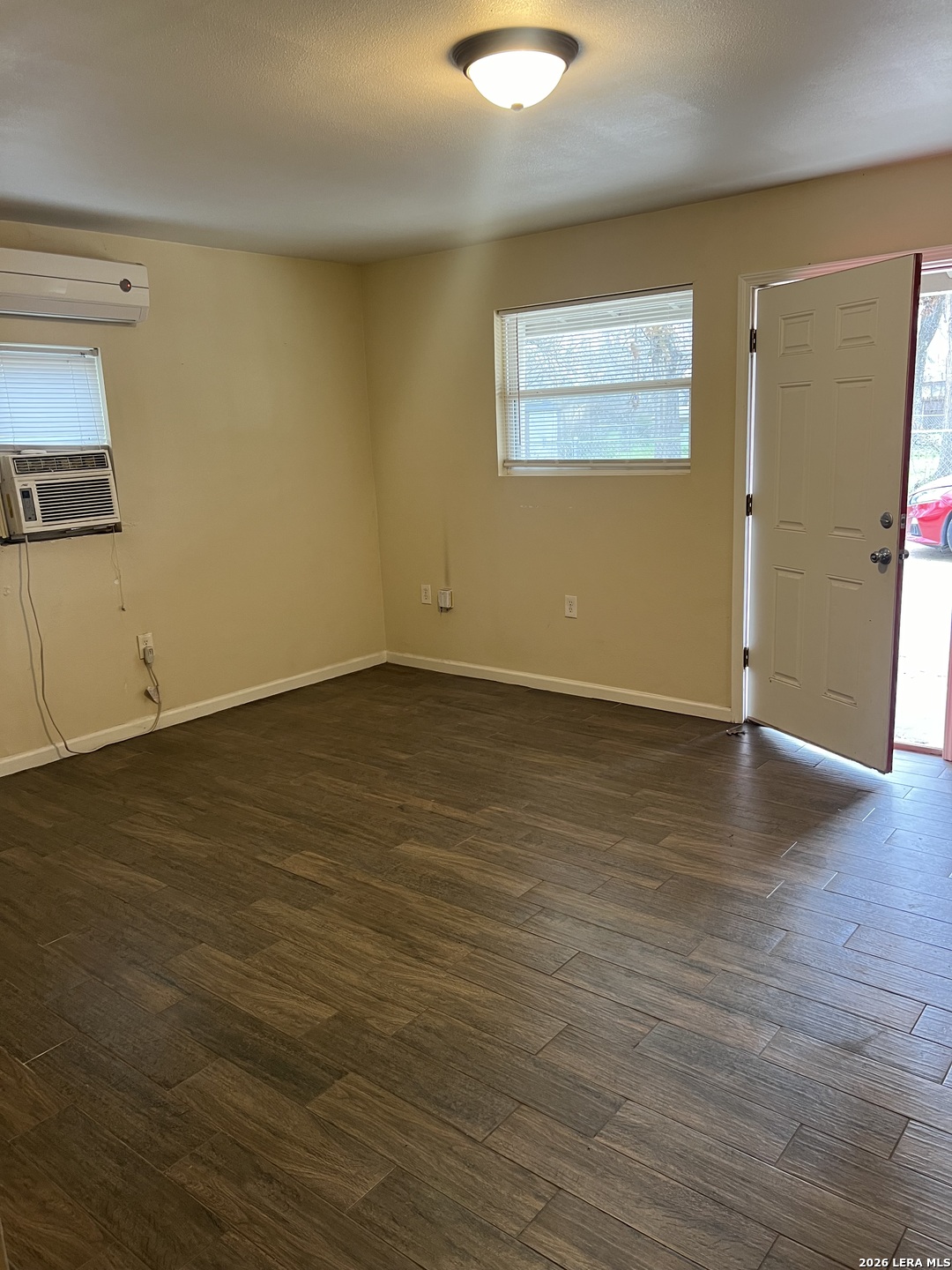 4419 North Hein Road, Unit 3 San Antonio, TX 78220 - Photo 2 of 7