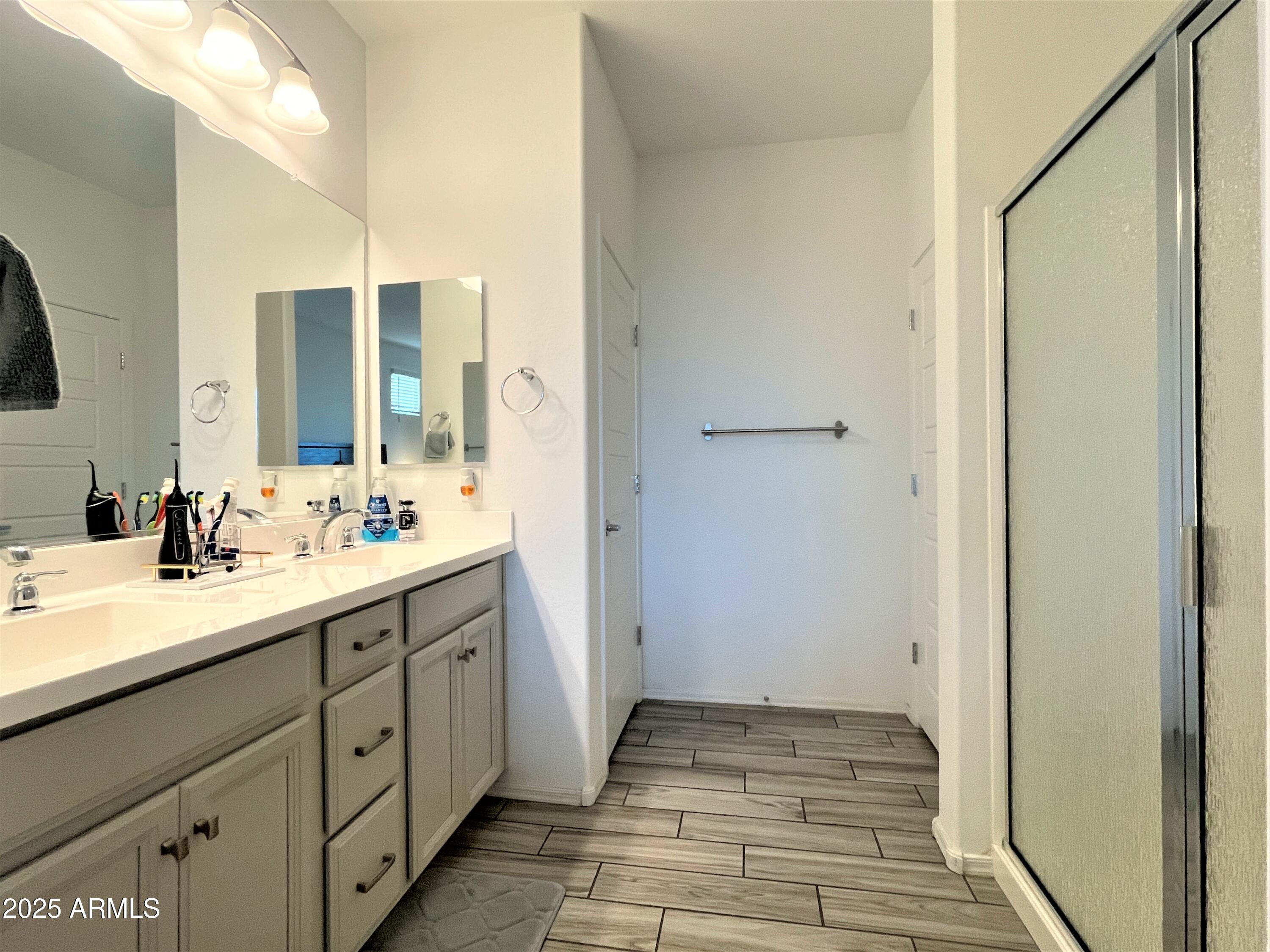 2822 West Apollo Road Phoenix, AZ 85041 - Photo 13 of 22 IMG_2963