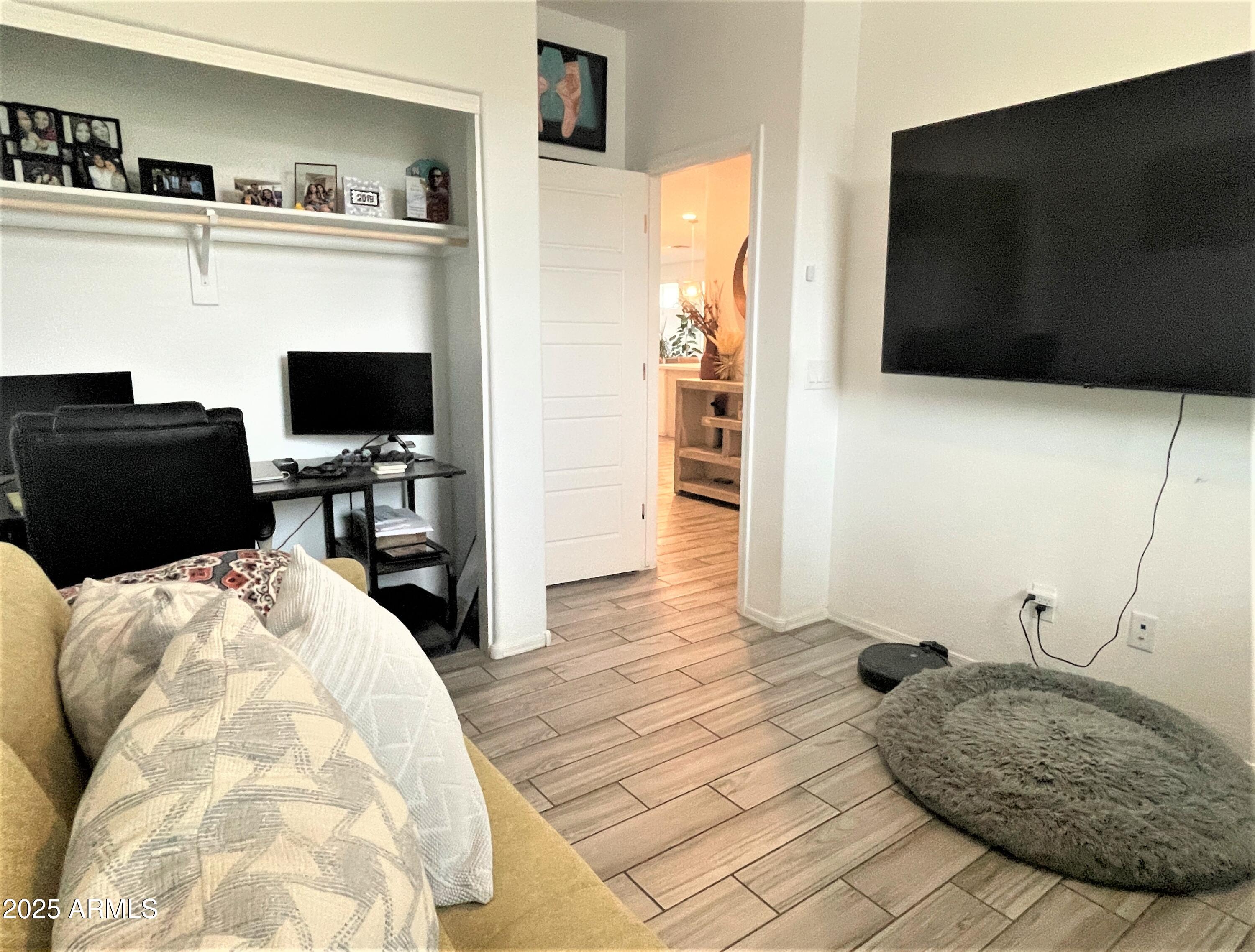 2822 West Apollo Road Phoenix, AZ 85041 - Photo 16 of 22 IMG_2976