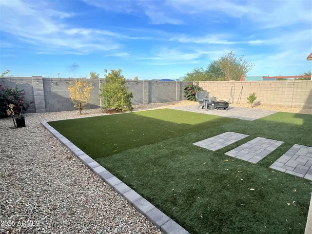 $1,995 | 2822 West Apollo Road, Phoenix, AZ 85041