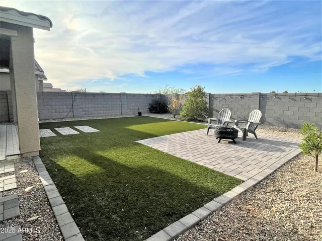 $1,995 | 2822 West Apollo Road, Phoenix, AZ 85041
