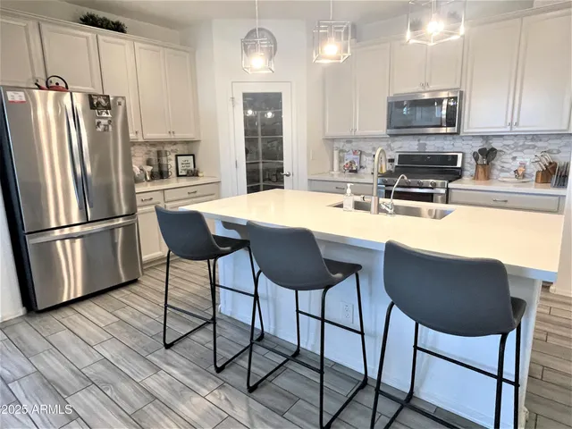 $1,995 | 2822 West Apollo Road, Phoenix, AZ 85041