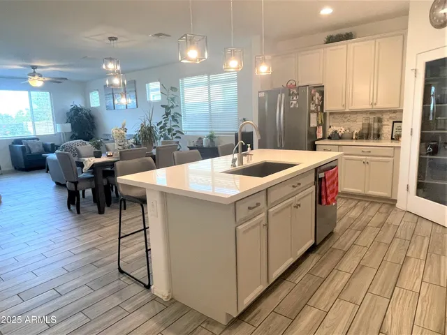 $1,995 | 2822 West Apollo Road, Phoenix, AZ 85041