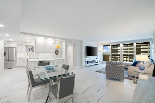 $10,000 | 4001 Gulf Shore Boulevard North, Unit 702, Naples, FL 34103
