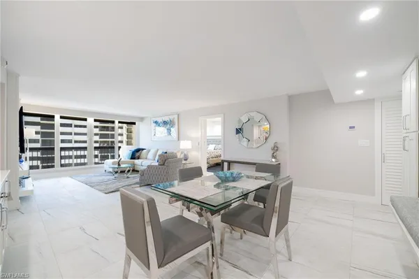 $10,000 | 4001 Gulf Shore Boulevard North, Unit 702, Naples, FL 34103