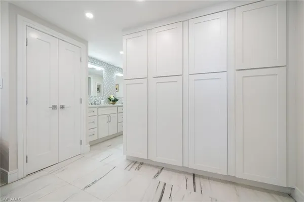 $10,000 | 4001 Gulf Shore Boulevard North, Unit 702, Naples, FL 34103