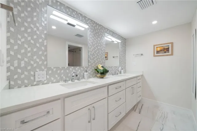 $11,000 | 4001 Gulf Shore Boulevard North, Unit 702, Naples, FL 34103