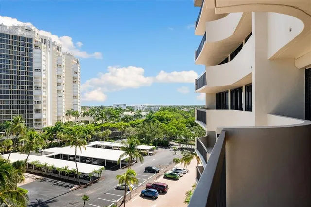 $11,000 | 4001 Gulf Shore Boulevard North, Unit 702, Naples, FL 34103