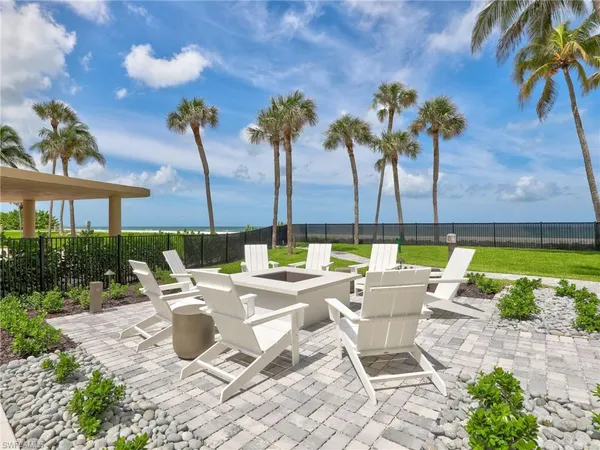 $10,000 | 4001 Gulf Shore Boulevard North, Unit 702, Naples, FL 34103