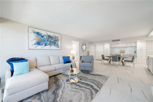 $11,000 | 4001 Gulf Shore Boulevard North, Unit 702, Naples, FL 34103